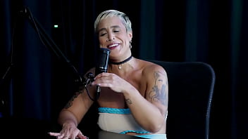 [Pelada, Loira, Em Um Encontro] Loira Pelada Recebe Massagem Depois De Ouvir Que Ela Se Arrependeu Em Um Encontro Com Um Homem Que Havia Prometido Tudo Passou