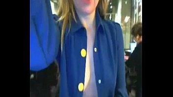 [Porno Video, Video XXX, Videos Porn] Cam Model Strips And Flashes In Very Crowded Cafe On Webcam